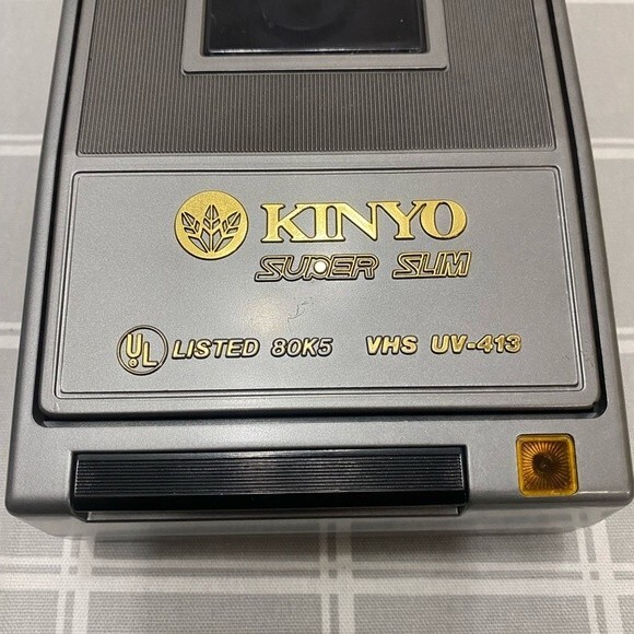 Kinyo Super Slim VHS UV-413 Video Cassette Rewinder Tested Works Great - Picture 3 of 3